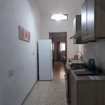 Apartment St Julian's Location